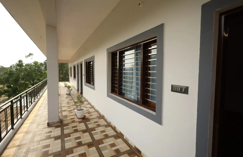 0V5A2690 GREEN FOREST VIEW BALCONY
